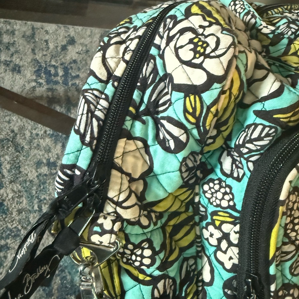 Vera Bradley island blooms weekender bag - Picture 3 of 9